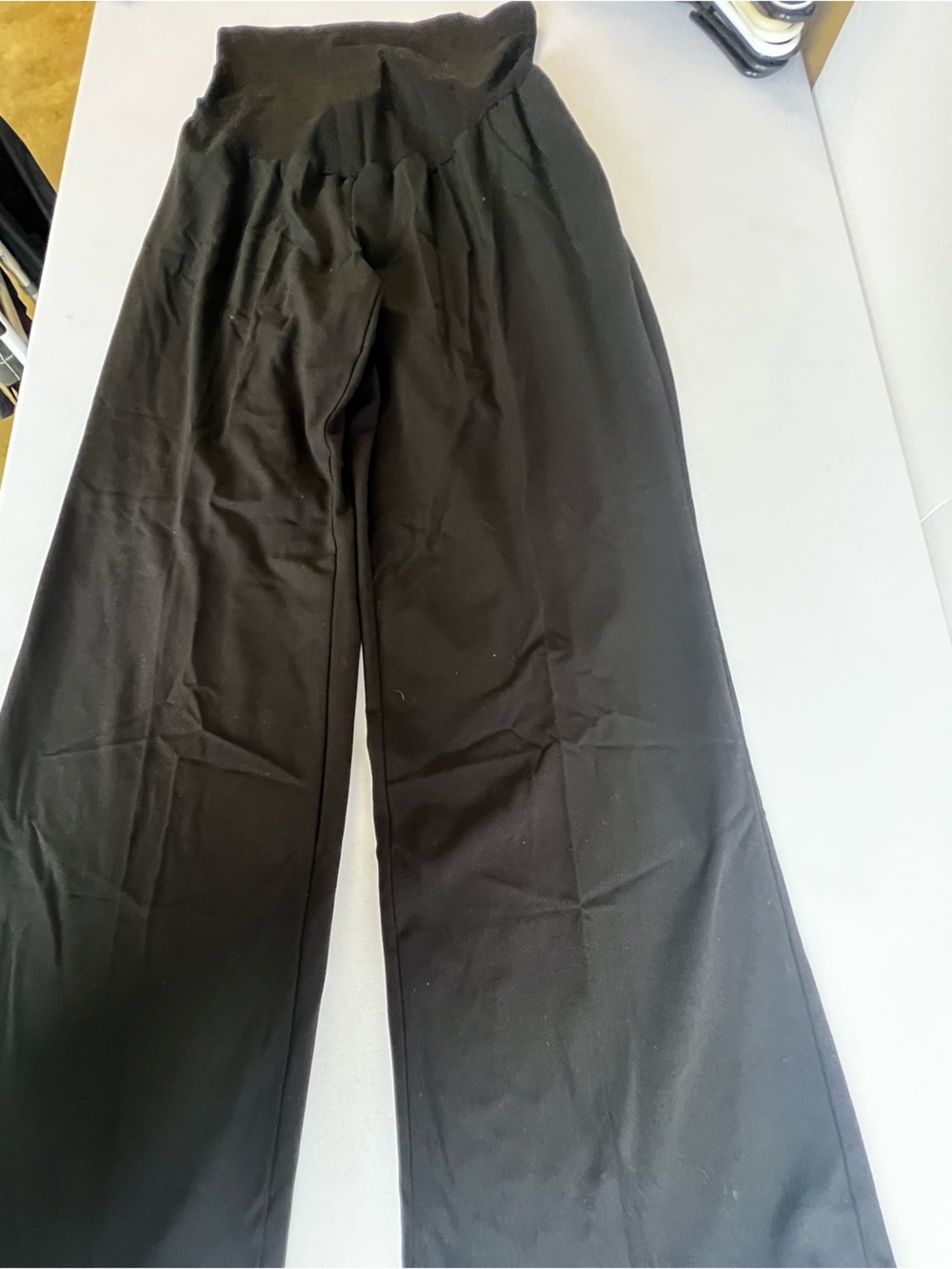 MOTHERHOOD MATERNITY BOOT CUT PLUS PANTS IN BLACK  FULL PANEL STRETCH 
SIZE 1X
